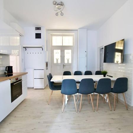 Premium Apartment By Hi5 - Astoria 4 Bedroom Budapest Exterior photo