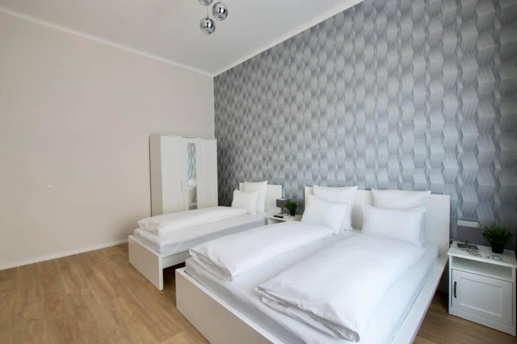 Premium Apartment By Hi5 - Astoria 4 Bedroom Budapest Exterior photo
