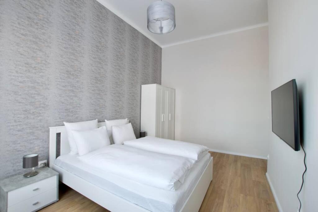 Premium Apartment By Hi5 - Astoria 4 Bedroom Budapest Exterior photo